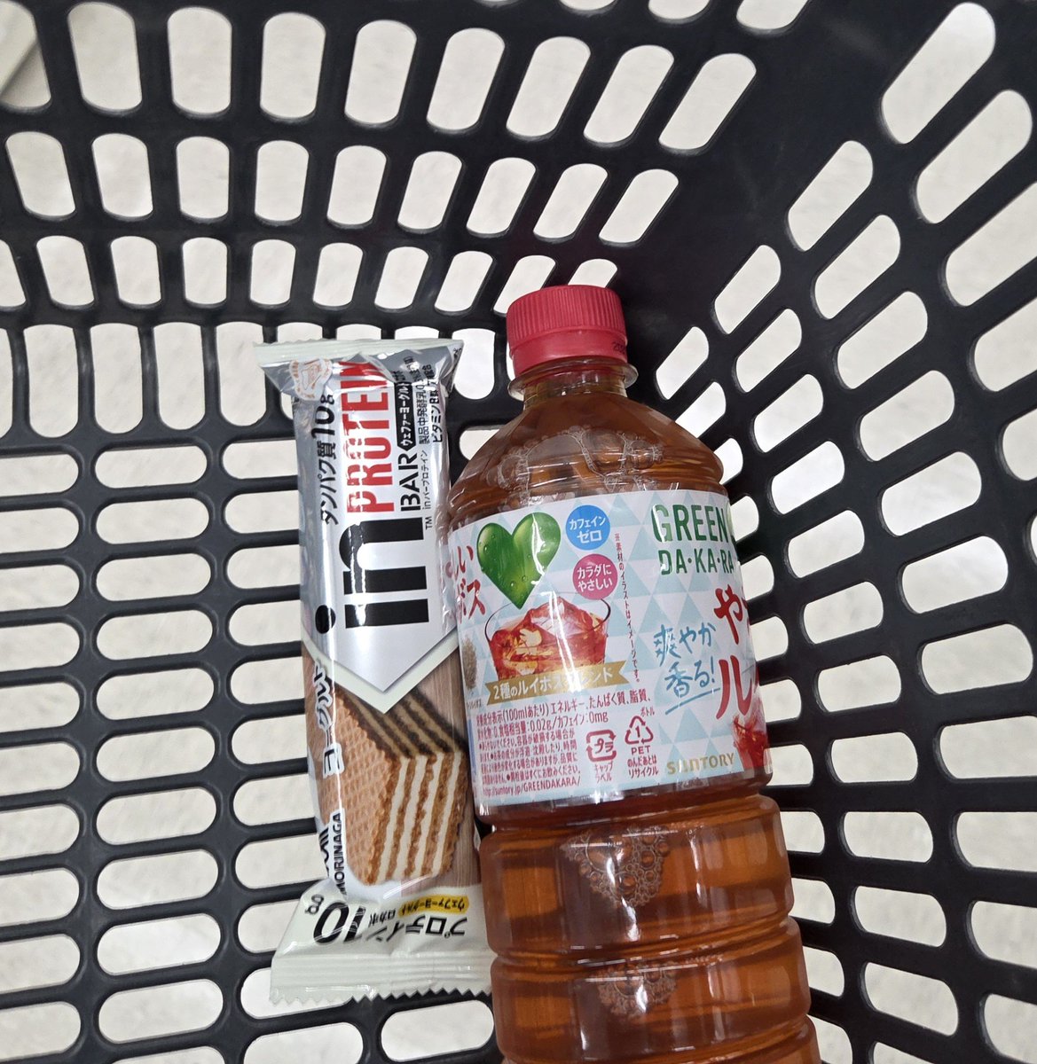 nereni_'s tweet photo. 朝昼兼用でこれしか食べてない https://t.co/uZRmjtT4M2