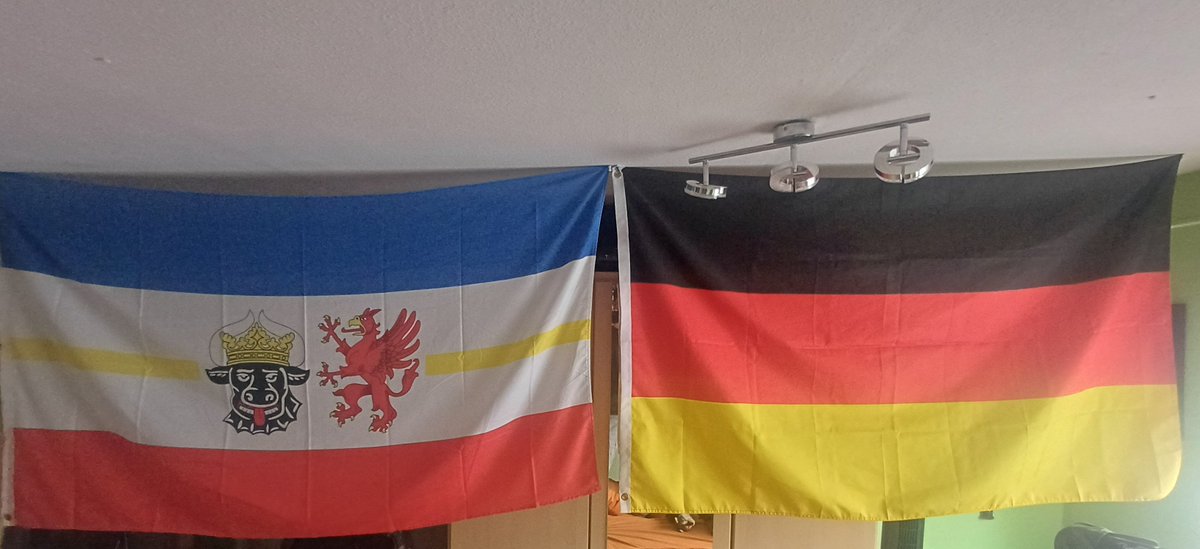 Maxi_Hardstyle's tweet photo. Moin ich wünsche euch allen nen schönen Tag der Deutschen Einheit mit den besten Grüßen aus MV https://t.co/2jKlrQjOVJ