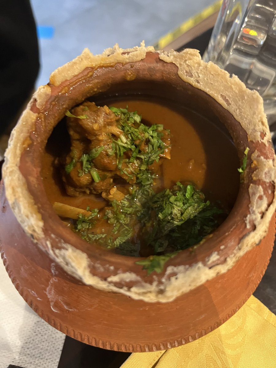 voice_singing's tweet photo. インドを堪能中 https://t.co/Fj30NQutq8