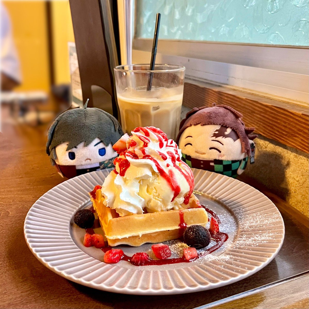 ShanaNanami's tweet photo. ☕️🫐🍓 https://t.co/BMCH3AL54t