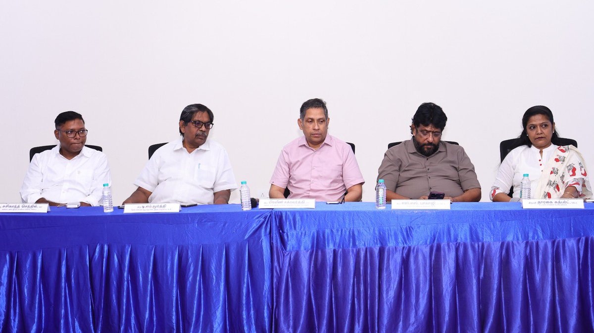 pravchak's tweet photo. The Fight for "My Vote My Right"

INDIA bloc of Tamil Nadu met today & resolved to take up this issue on behalf of all people of TN

And warm welcome to @TVKVijayHQ !

"என் வாக்கு என் உரிமை" போராட்டம்
தமிழ்நாட்டின் இந்தியா கூட்டணி இன்று கூடி, அனைத்து தமிழ்நாட்டு மக்களின் சார்பாக இந்தப் பிரச்சினையைக் கையில் எடுக்க தீர்மானம் நிறைவேற்றியுள்ளது.

@TVKVijayHQ-விற்கு அன்பான வரவேற்பு!