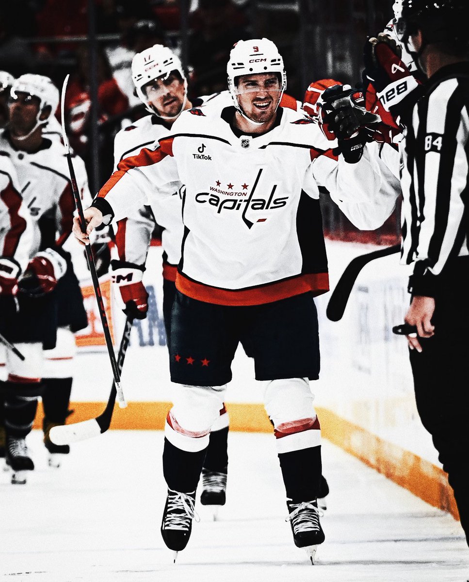 rinksdemon's tweet photo. ⠀ 
5-2  BABY .ᐟ  great  game  last  night . 
⠀ https://t.co/VWJ26VbQXo