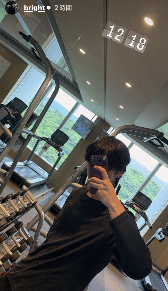 ame26709054's tweet photo. 1時間を切ったよ⏰
今日はどんなBurberryBrightくんで登場するの?
自分のことじゃないのにドキドキしてきた💓
Are you all set?
I'll be cheering for you from here in Japan🇯🇵📣
#voguetaiwan
#taipeifashionweek
#bbrightvc
IGs:bright https://t.co/iDNuwqqGml