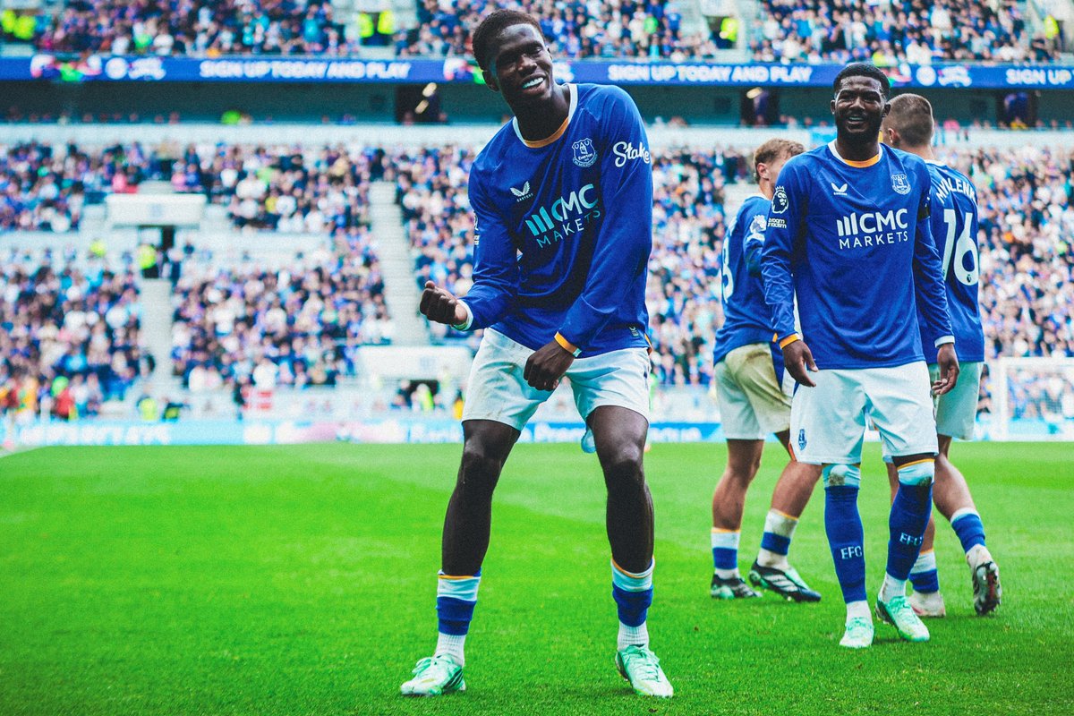 Everton's tweet photo. Just one week until the Toffees are back in action. 😆 https://t.co/PYvRmp6Lpb