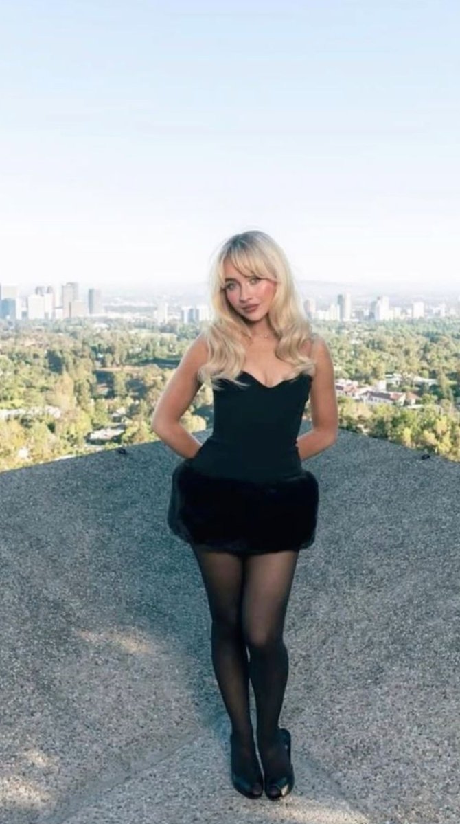 CarterKai15's tweet photo. Sabrina Carpenter https://t.co/s16TPjq1Fw