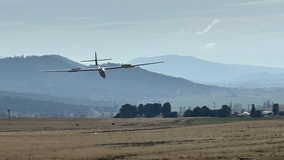 gliderdrew's tweet photo. @DailyPicTheme2 #DailyPictureTheme #Aircraft #Gliding
Puchacz Glider at Bunyan - NSW https://t.co/fzffPQ6tHx