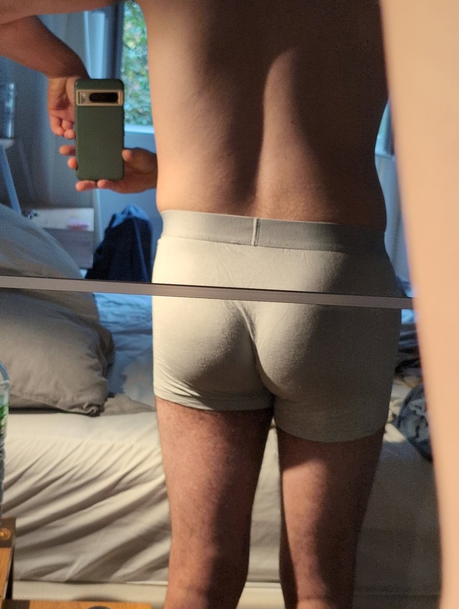 EthanRivelloX's tweet photo. Recto
#ass #bulge #gayass #meninboxer https://t.co/n372QaavJm