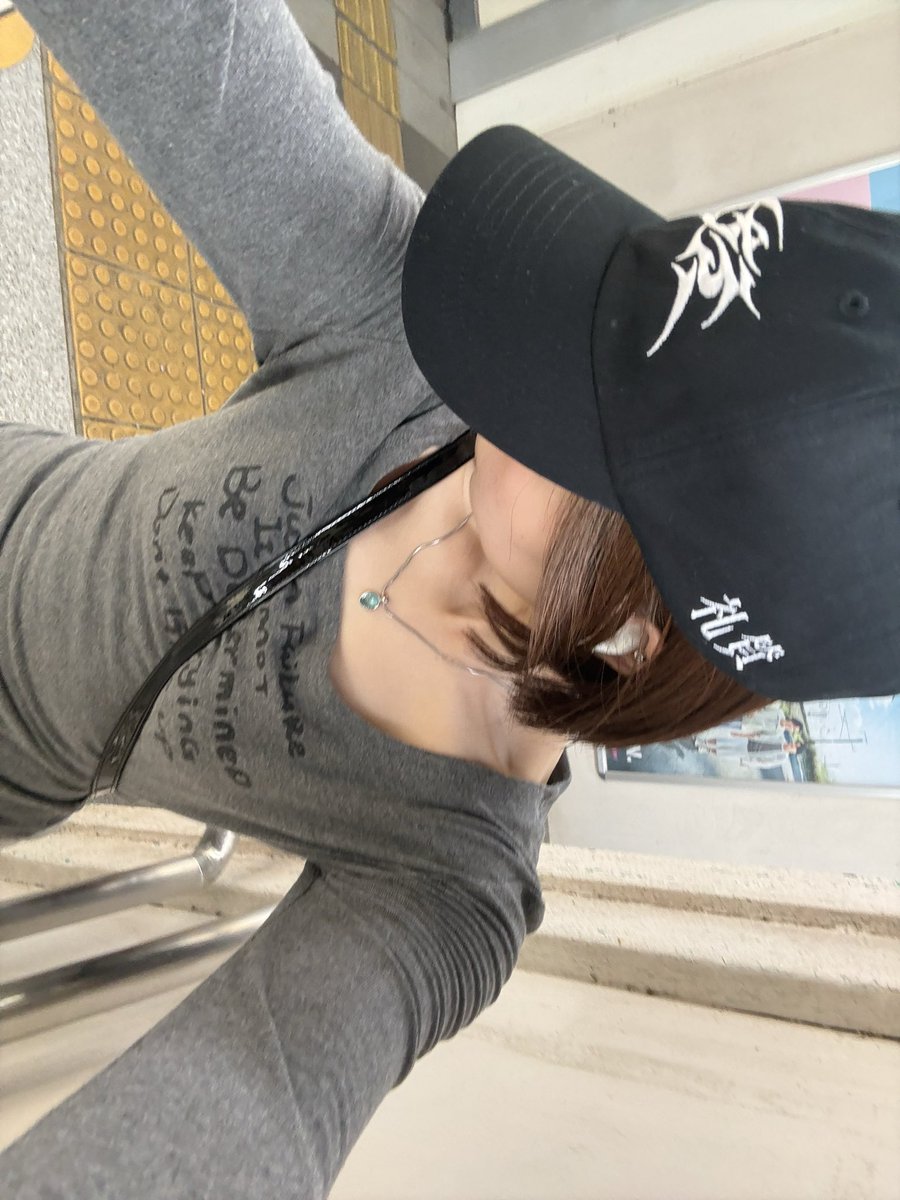 rrnrisn's tweet photo. マツエクday🎶~大好きなバンドのキャップを添えて~ https://t.co/SsK8WY05oL