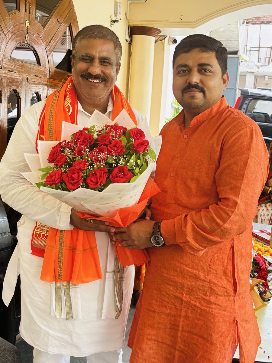 Neerajvermabbk's tweet photo. प्रदेश उपाध्यक्ष (पिछड़ा वर्ग मोर्चा, उ.प्र.) नियुक्त होने पर आज नि. जिलाध्यक्ष आदरणीय श्री अरविंद मौर्य जी को उनके आवास पर पहुंचकर हार्दिक बधाई एवं अनंत शुभकामनाएं प्रेषित कीं।
आपका दीर्घ राजनीतिक अनुभव और समाज के प्रति समर्पण संगठन को नई ऊंचाइयों पर ले जाएगा। आपके उज्ज्वल एवं सफल कार्यकाल की कामना करता हूँ।