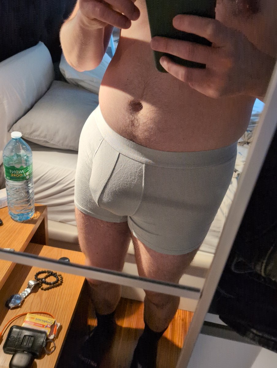 EthanRivelloX's tweet photo. Verso

#bulge #boxer #gay https://t.co/StTaS0gtyR