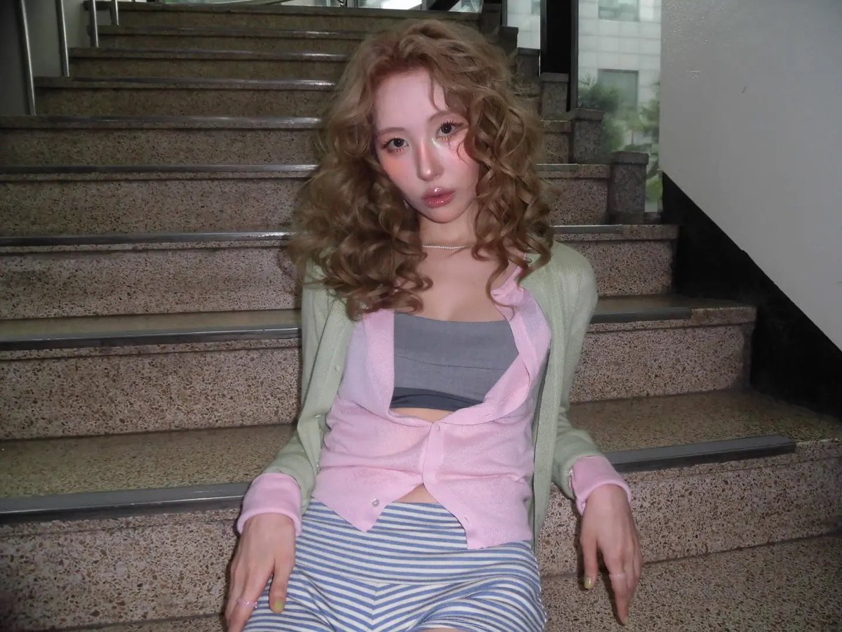 HourlySunmi's tweet photo. #SUNMI #선미 https://t.co/6caSR9Ugrp