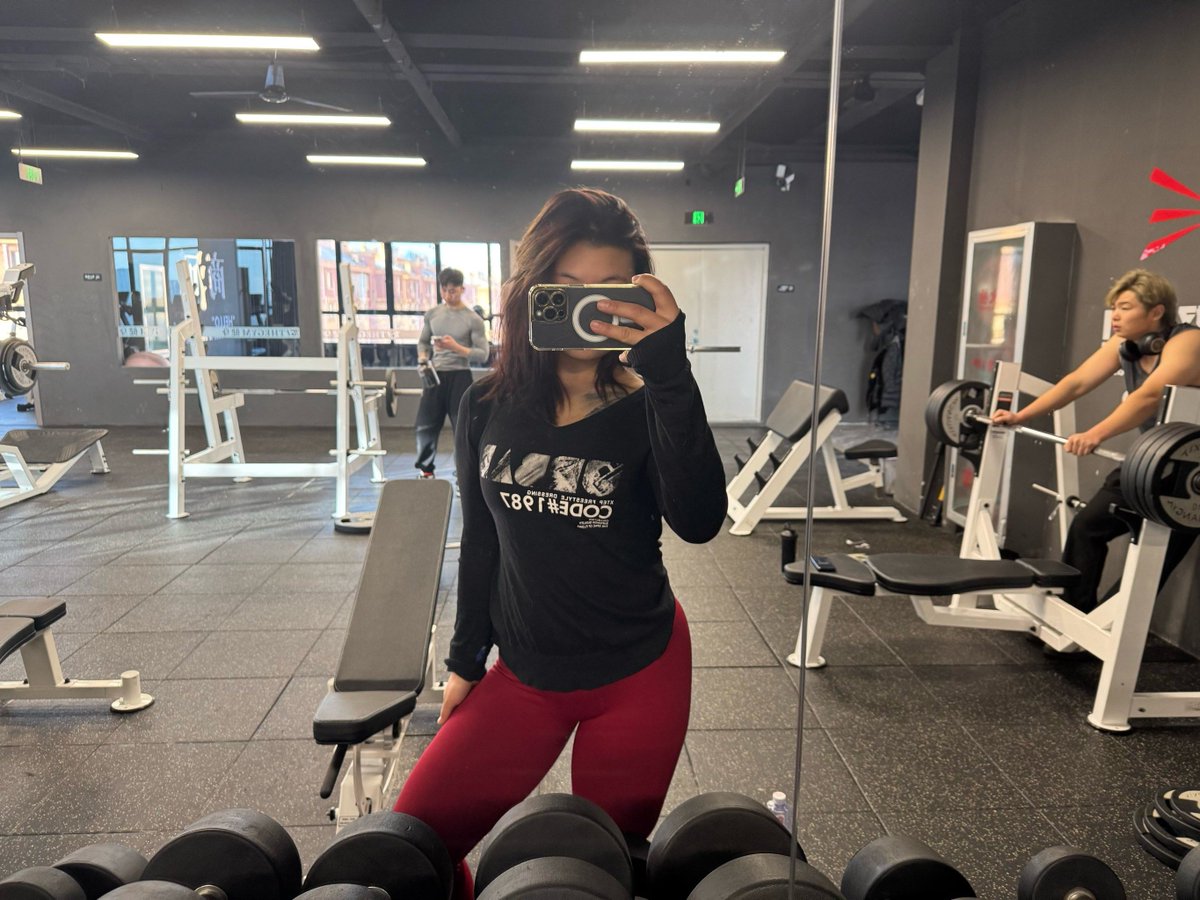 HazelPembeqc's tweet photo. Hoy cruzo mis límites: Sigo entrenando hasta superarme a mí mismo! https://t.co/VrhN3HkNrB