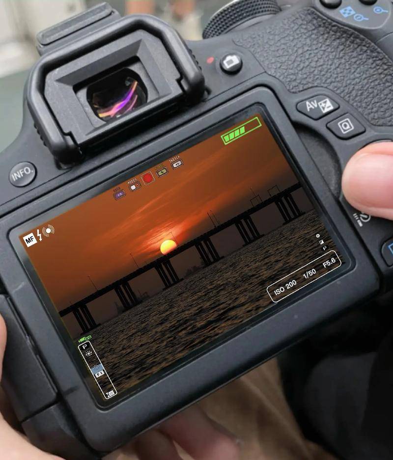 AlexaColemem's tweet photo. Para principiantes en fotografía: Apunta bien, ajusta la luz y captura momentos sencillos! （摄影入门者请注意：对焦准确、调整光线，就能拍出简单的好瞬间！） https://t.co/quTspuWviu