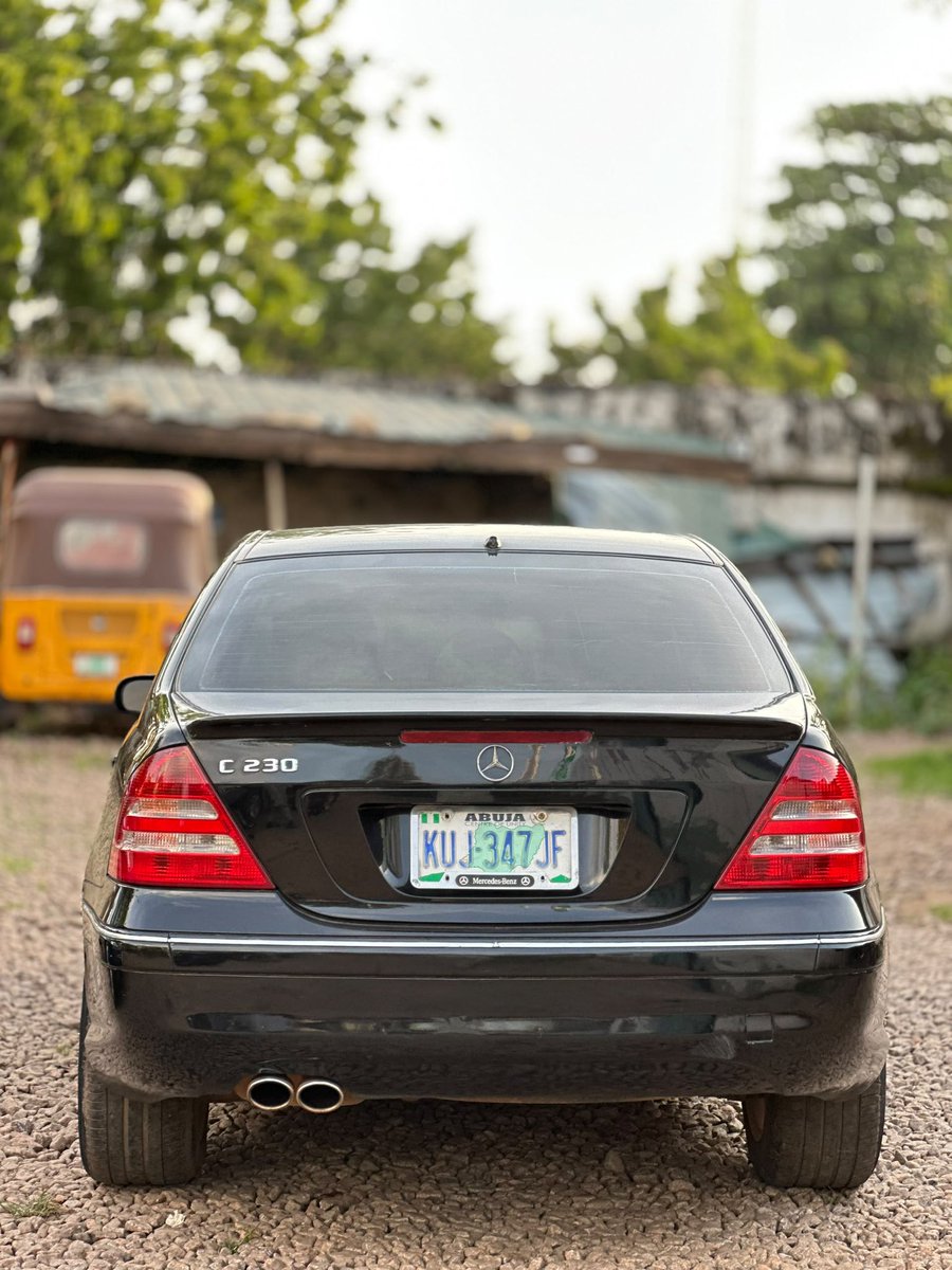 sir66121's tweet photo. @Carsnationn NEATLY USED MERCEDES BENZ 2007 MODEL GOING FOR 4M, KADUNA🇳🇬 https://t.co/96lCiRF0dk