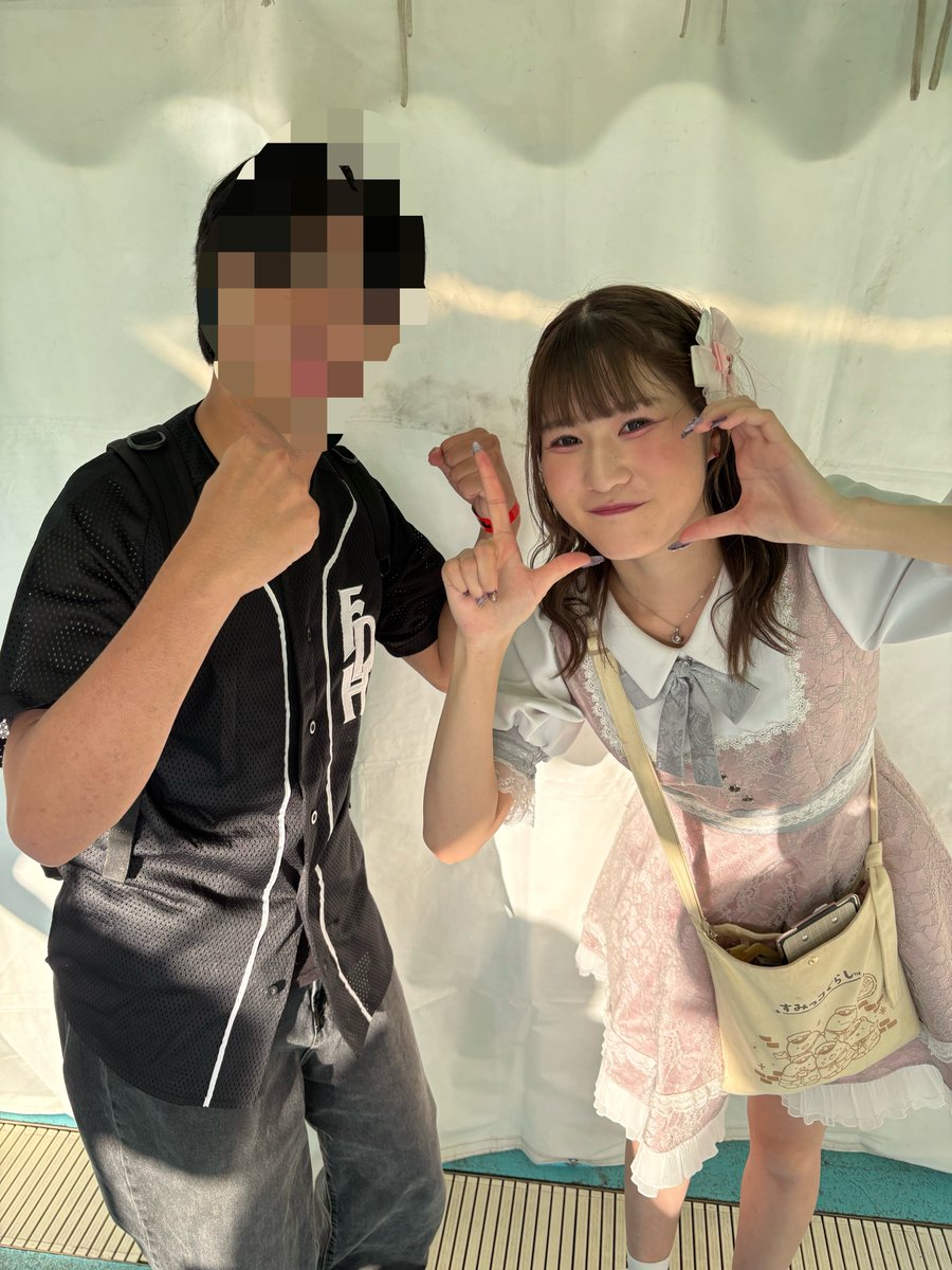 machidateacher's tweet photo. 山田苺さんにツーショ撮影を強要されました
#広がれルミシェリー https://t.co/qwySok69Cb