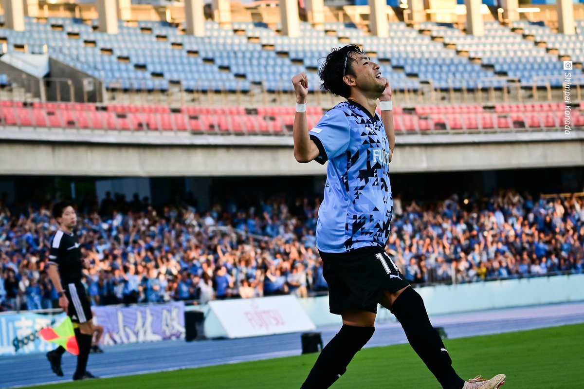 SoccerKingJP's tweet photo. 🖼写真ギャラリー🖼
🇯🇵U-21 Jリーグ 東西リーグラウンド EAST 第4節
⚽️U-21 川崎フロンターレ 4－1 U-21 東京ヴェルディ
🗓2026年10月3日
🏟Uvanceとどろきスタジアム by Fujitsu
📸@kanadashimpei / #BAKUSOKU
✅掲載枚数 / 102点
https://t.co/rx1T3Byz1w https://t.co/ragUpfhGRA