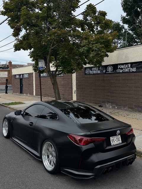 competitionreal's tweet photo. BMW M4 Competition 🖤 https://t.co/8pjuVk8RXx