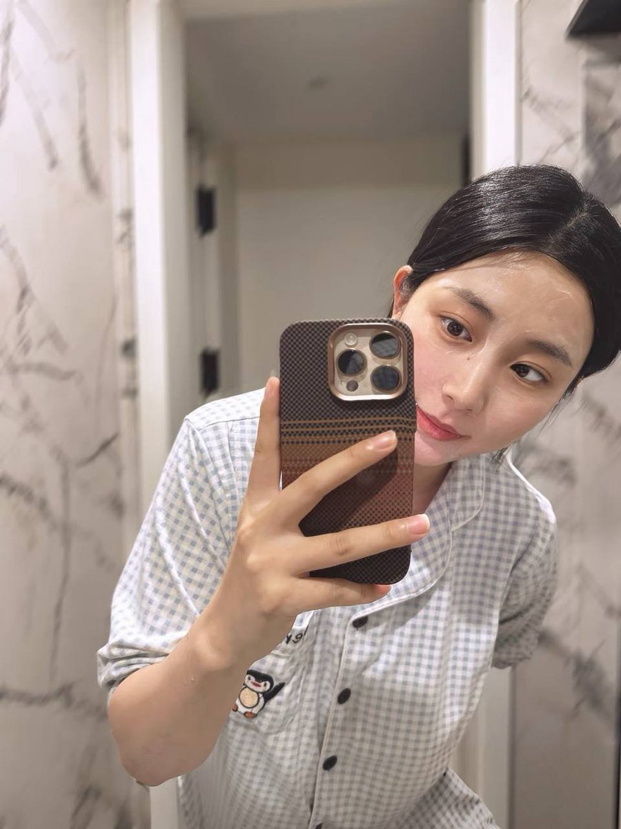 alsinceke's tweet photo. 94年新晋妈妈成长日记，第一次在x是露脸，希望大家不喜勿喷~

有一样刚翻墙出来的朋友吗？交个朋友 https://t.co/AfXQqMhIcD