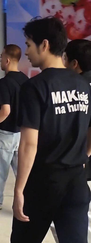 hzpinkk's tweet photo. PEENAka magandaNG wifey &amp; MAKisig na hubby 

WILBEA IN MUrket MUrket
#PeeMakAngPaglilibot https://t.co/K66RpA9UZ3