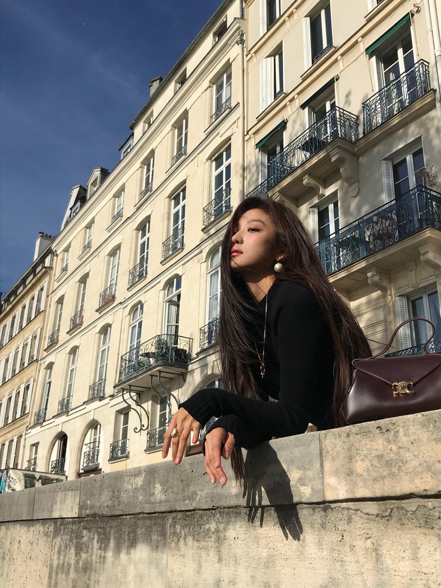 avoirzen's tweet photo. oh my god sun qian are you crazy??? https://t.co/XPPuCw2hSU