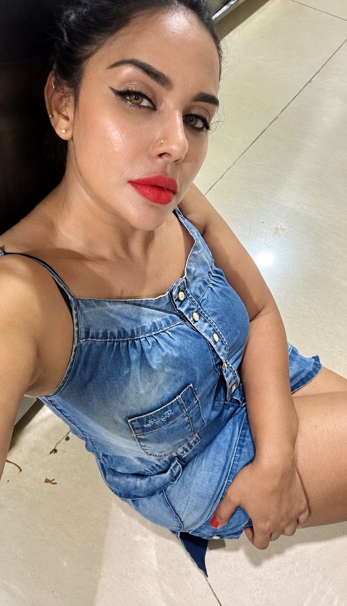 SriReddyOff's tweet photo. Ela unaru ra abbailu 🥰 https://t.co/T8MngaBQ9Q