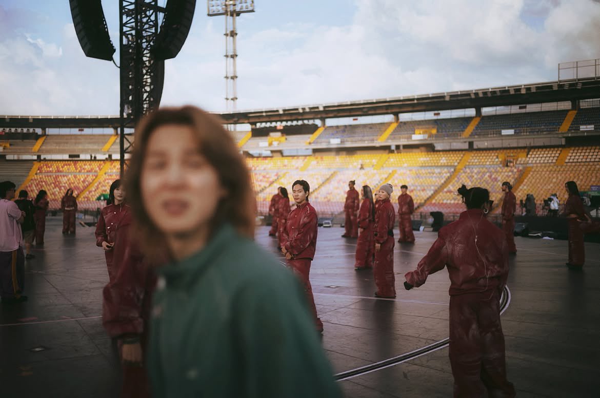 _BTSMoments's tweet photo. [📸 Instagram Post — #Jungkook] (1/3)

🐰 라이카 떨궈서 렌즈 찌그러짐 :(

(https://t.co/QzMOwKi2B6) https://t.co/4LNINaBbwl