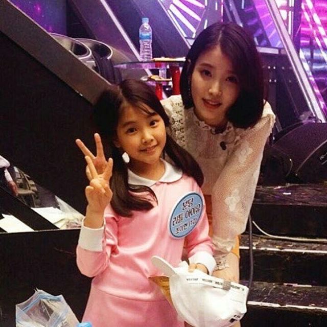 411uvyh's tweet photo. 아이유언니랑 너랑나 불렀던 12살분당리틀아이유애귀가 딱8년만에 존예메보아이돌로 데뷔한것두 구라같은데
사랑이시작된순간을기억하나요?챌린지에 원곡자아이유언닝이가 처음본날2017년5월콕집어서 잊지못할것같다구 댓글남긴거 정말 감동적이야…….. 🥹🫰🫰 https://t.co/kLMbDNfyGI