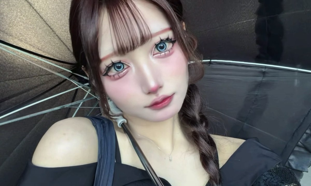 nemunemudolly's tweet photo. メイクでどんな雰囲気にだってなれる気がする💭♡

#自撮り界隈 #コンカフェ嬢 #いいね返し https://t.co/wXPxVhFTjy