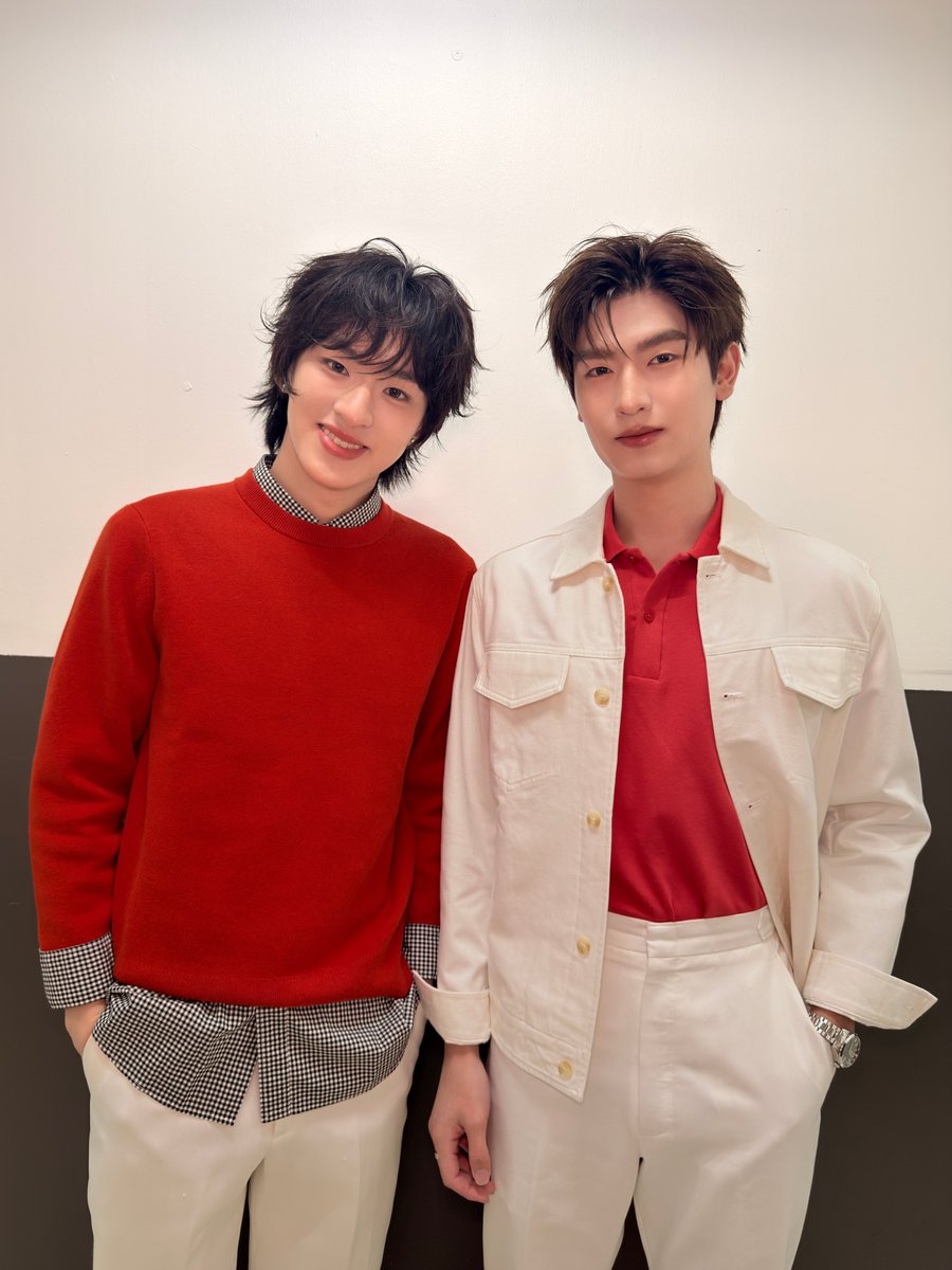 DomundiTV's tweet photo. พบกับ “โทมัส” @tthomastc และ “ก้อง” @kongjiro_ ได้ในงาน Colgate Smile Moment with ThomasKong ✨

#ColgateSmileMomentWithThomasKong 
#BigCBeautyFair https://t.co/doE3kIqC2z