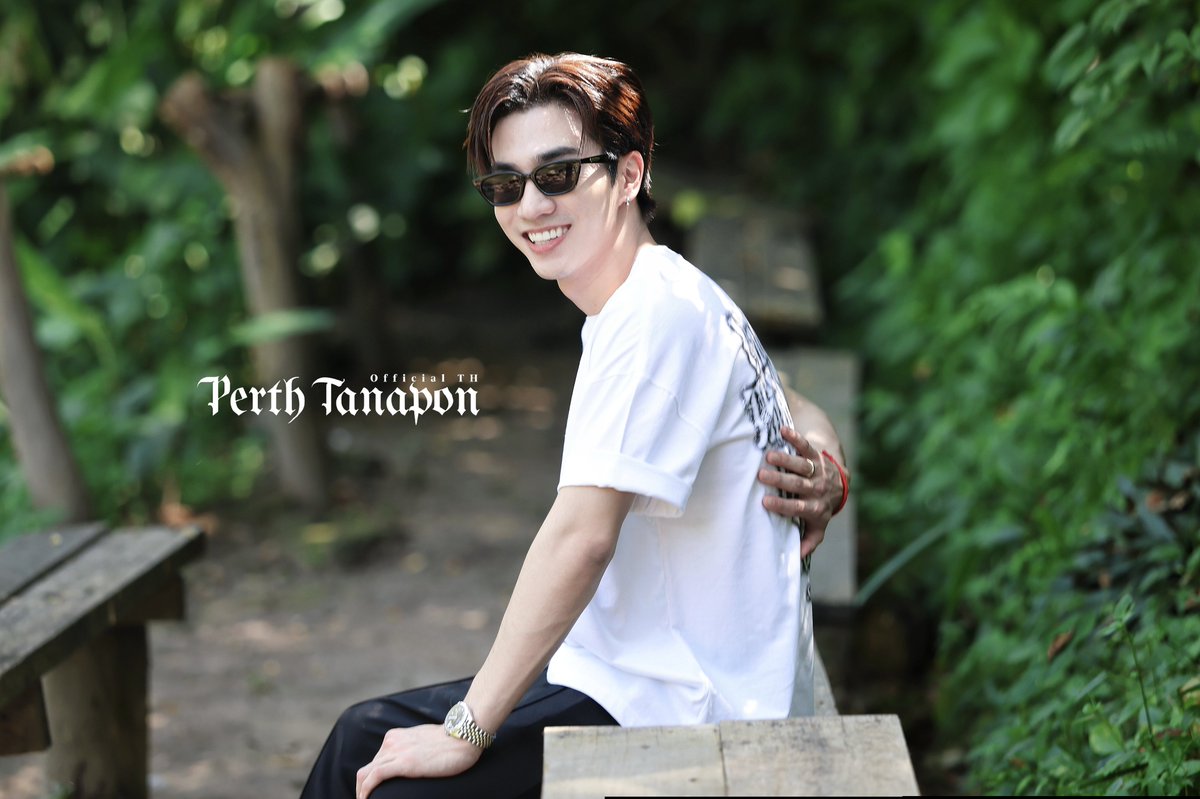 PerthOfficialTH's tweet photo. ฮึบ !! ไม่มีคนเกาหลังให้ 

PERTH PAIAEW CHIANGMAI

#DrAllyinCNXwithPerth
#PerthTanapon #KDPPE https://t.co/jaAycDaXdY