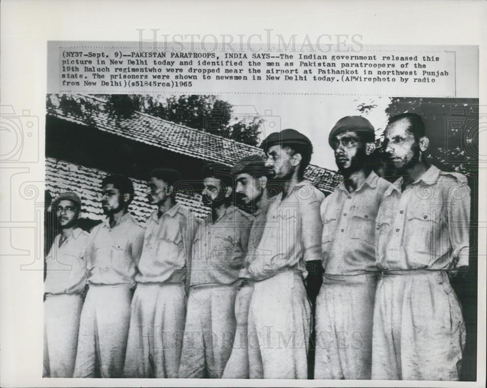lovish_pandey06's tweet photo. #1965IndoPakWar
180 Pak #SSG commandos airdropped by C-130 to destroy 3 IAF bases— Halwara, Adampur & Pathankot — on Sep6, 1965.
Instead, they were caught by locals, beaten black & blue, and handed over to @adgpi.
130 PoWs, 32 killed,& rest ran back.
#1965War
#PakFaujFailure https://t.co/YOseHzHttW