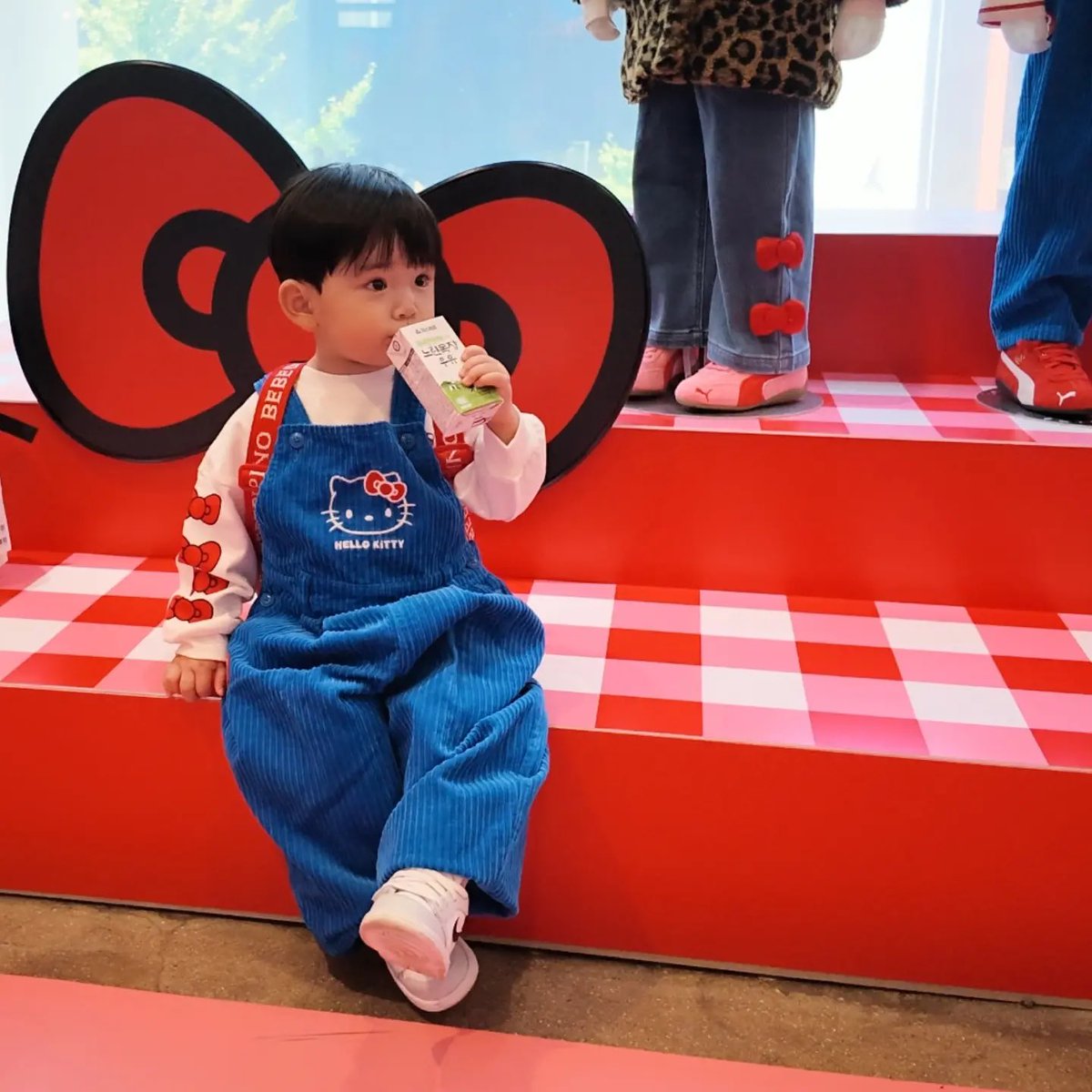 meowstpdf's tweet photo. ท่านประธานหมูตุ๋นมาดูงานจั๊ฟ 🍎🌳⭐️ https://t.co/SBZU43tAvN