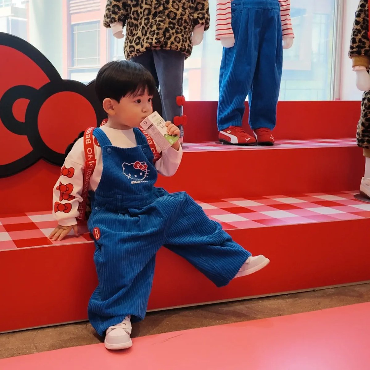 meowstpdf's tweet photo. ท่านประธานหมูตุ๋นมาดูงานจั๊ฟ 🍎🌳⭐️ https://t.co/SBZU43tAvN