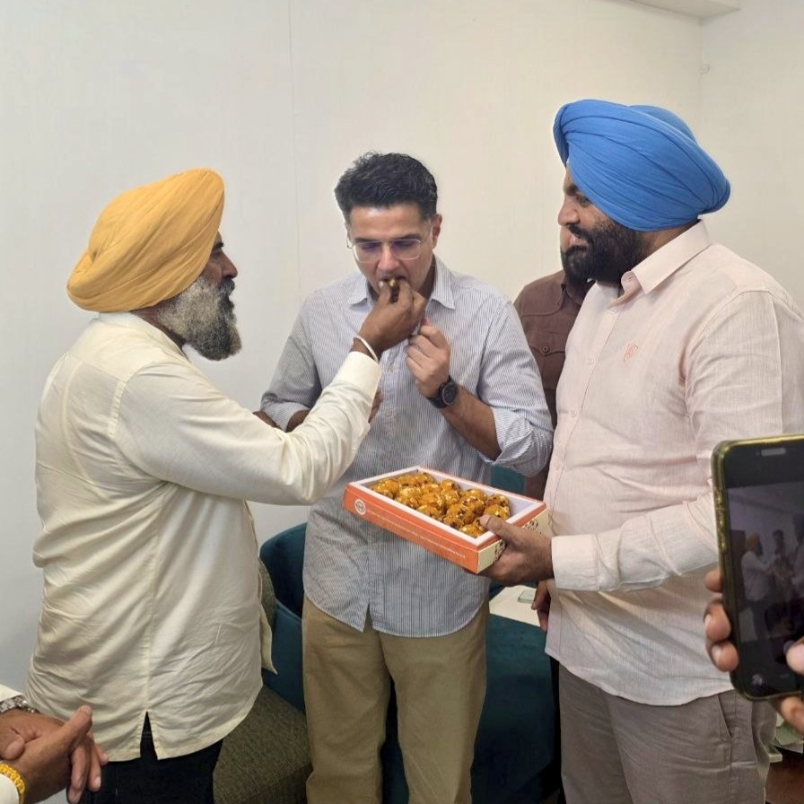 PargatSOfficial's tweet photo. After taking charge as President of Punjab Congress, met Punjab Congress In-charge Shri Sachin Pilot Ji. Shri Gurjeet Singh Aujla Ji was also present on the occasion.

Discussed strengthening the organisation and taking up the issues of Punjab and its people. @SachinPilot @INCPunjab