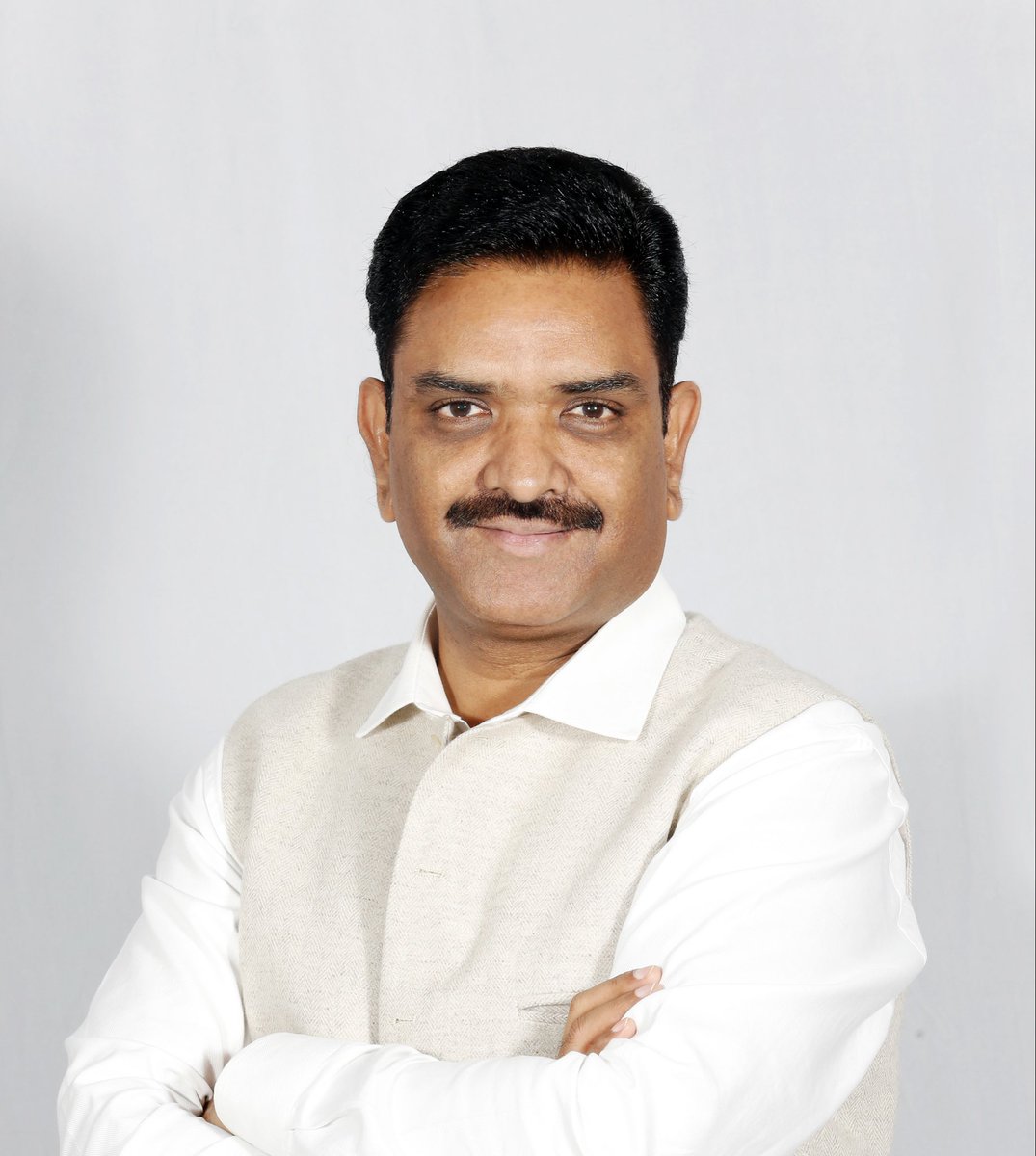 aksharmaBharat's tweet photo. उत्तर प्रदेश सरकार में माननीय राज्य मंत्री (स्वतंत्र प्रभार) श्री @asim_arun जी को जन्मदिवस की हार्दिक बधाई एवं शुभकामनाएं।

प्रभु श्रीराम से आपके उत्तम स्वास्थ्य, दीर्घायु एवं निरंतर जनसेवा के लिए प्रार्थना करता हूँ। https://t.co/Dd6hXjI3SW