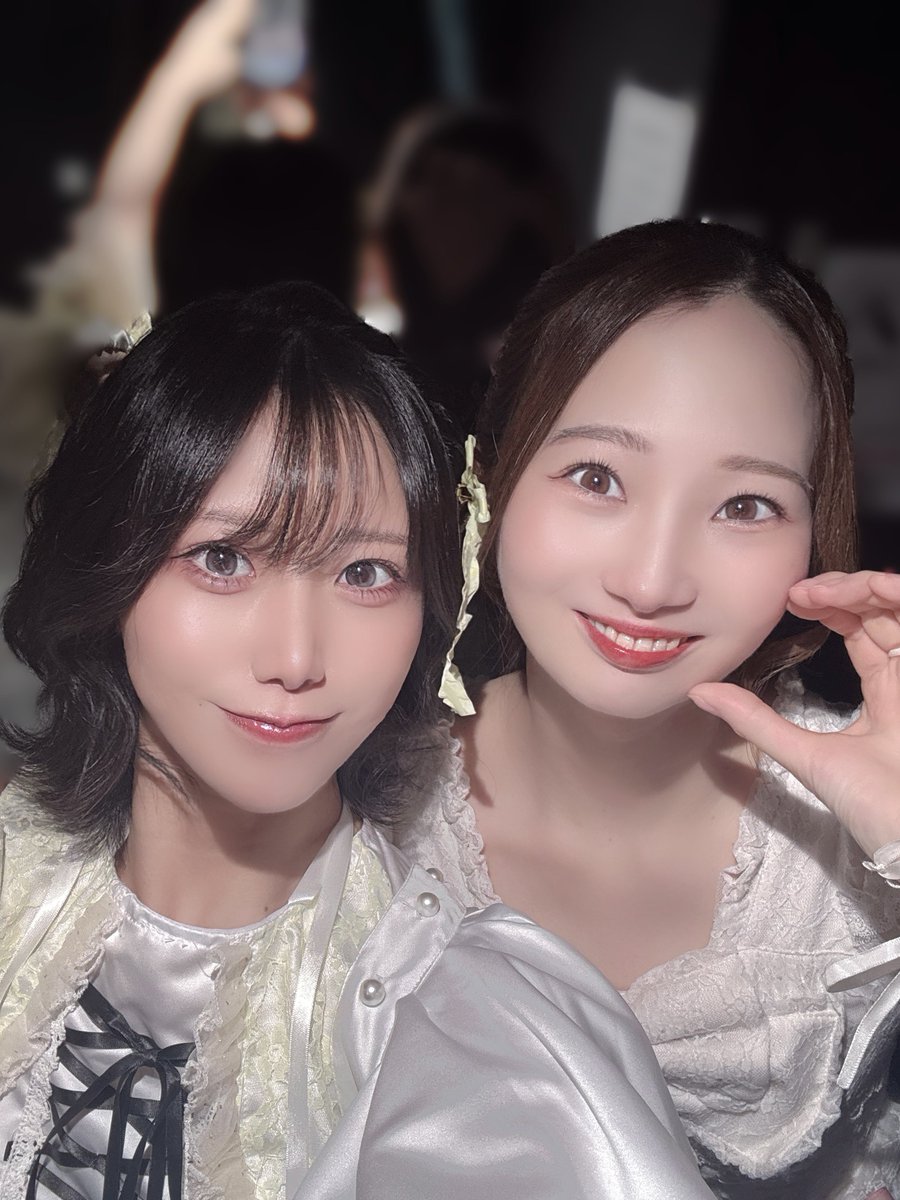 kumamoto_marina's tweet photo. さおりちゃん🌸ゆずちゃん🌼

ほぼ初舞台のときに出会って
何も分からない私に沢山優しくしてくれて🥌
それから沢山共演させていただけてるのも
こうして生誕呼んでいただけたのも本当に嬉しい〜〜〜！！
とても信頼しているし尊敬してます、2人が作り出す空間もだーーいすき！
これからも仲良くしてください！🌸🌼

改めてお誕生日おめでとうだよ〜〜〜ˊᵕˋ🫶🏻
やりたいことや好きなことが沢山叶って笑顔いっぱいの1年になりますように🎂🫶🏻

まりやんさん🪽

なんと今日のお衣装、まりやんさんがかしてくださいました！大切な可愛い衣装をありがとうございます〜〜〜 ;  ; 🫶🏻
ずっと優しい、今日も戦力外の私をたくさん助けてくれた、大感謝止まらない、、、
久しぶりにお会いできて嬉しすぎた〜〜ˊᵕˋ🫶🏻

#ゆずさお生誕2026