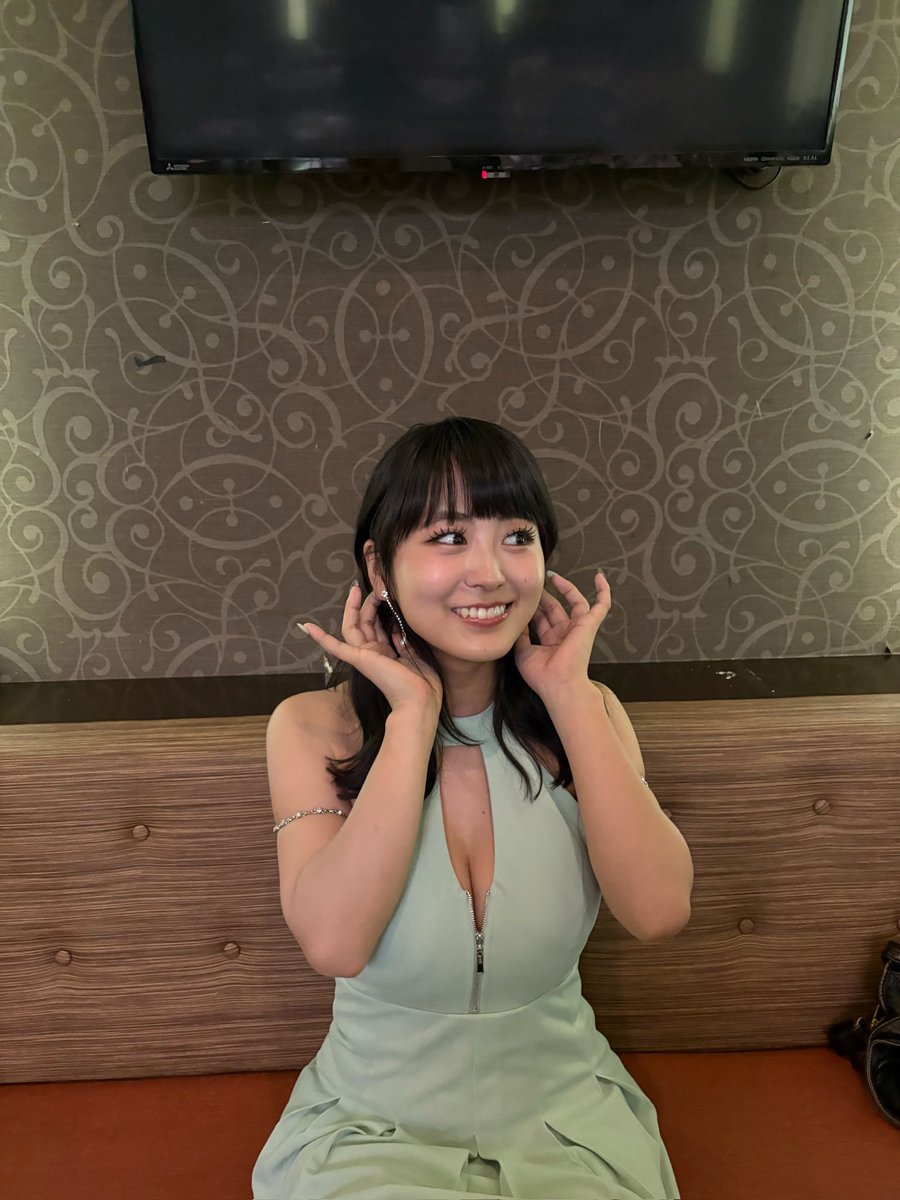fukuiririka's tweet photo. 【お知らせ】
東京彼女10月号『キャバ嬢編』に出演しています😳さくら役です！☺︎
売上No.2の
ツンデレ博多女子のさくらが
朝日ななみさん演じる夏実と出会ってどう変化していくのか。☺︎

皆様、東京彼女の世界を是非に☺︎🙂‍↕️

#東京彼女 https://t.co/P33GuGspdN