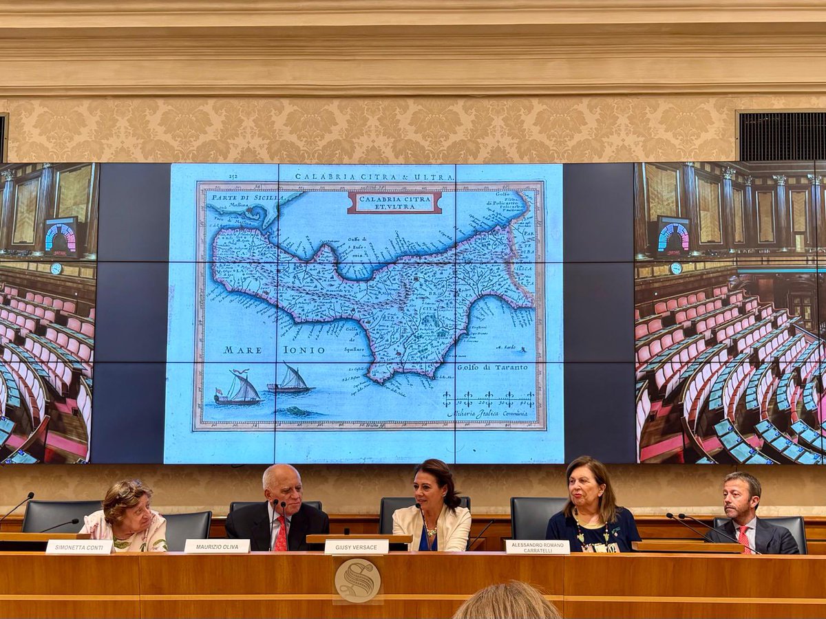 Tegliucci's tweet photo. Senato della Repubblica, Palazzo Madama: presentazione del libro sulla antica cartografia della Calabria. Qui insieme alla senatrice Giusy Versace. https://t.co/PX3ZIQDwMK