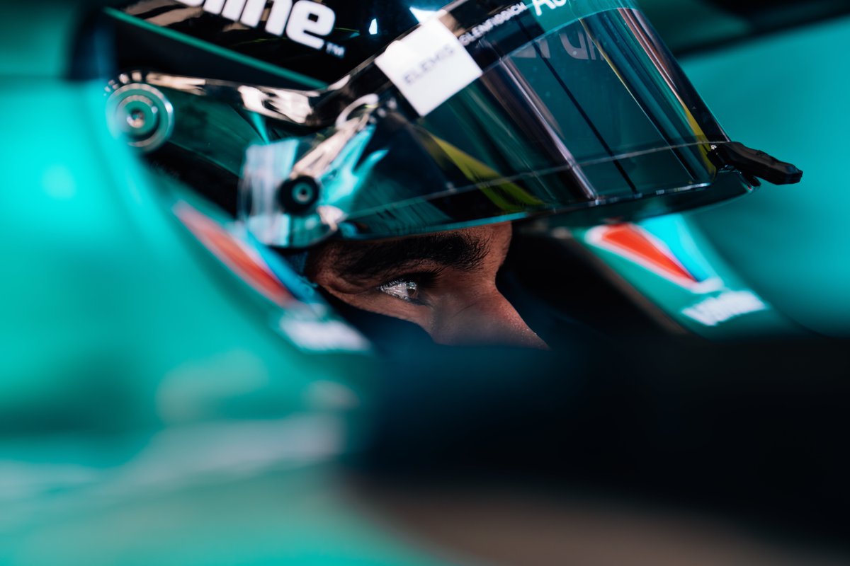 AstonMartinF1's tweet photo. Locked in for Q2. 🔒

#BahrainGP https://t.co/8JyJdC9V8B