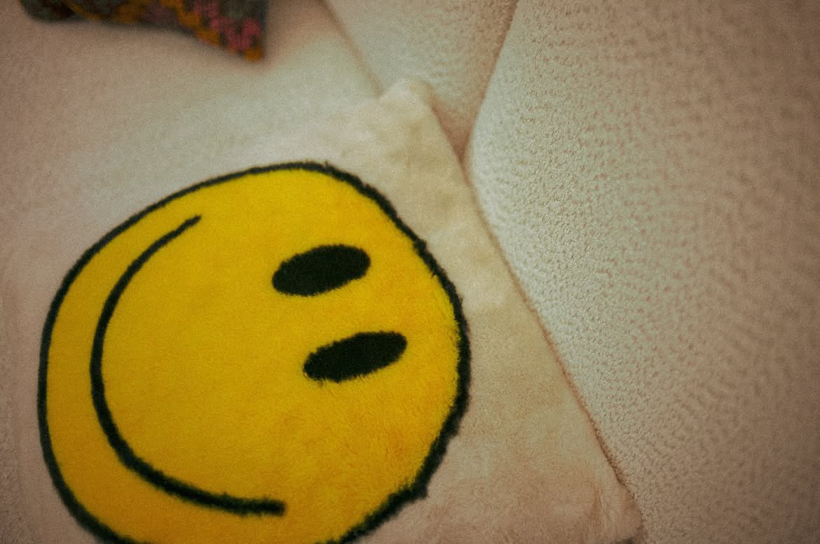 _BTSMoments's tweet photo. [📸 Instagram Post — #Jungkook] (3/4)

🐰 🇨🇴 

(https://t.co/xnlItbZiXc) https://t.co/2Ap2rYVbk4