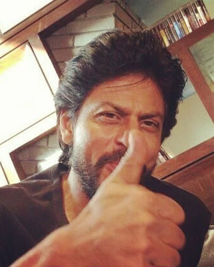 SRKsWolf's tweet photo. @iamsrk Woh KING?? https://t.co/YwF3nmath7