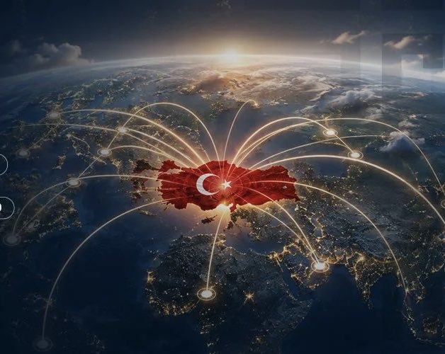 ylmzmali's tweet photo. Her yüzyıl kendi aktörlerini, güç biçimlerini ve paradigmalarını üretir. Bu yüzyıl da geçmişin dengelerini dönüştüren yeni bir tarihsel zeminin habercisi. Türkiye Yüzyılı, bu dönüşümü okumakla yetinmeyip yeni güç denkleminde kendi kapasitesiyle yer alan bir Türkiye tasavvurudur. https://t.co/Ni57KOjL8b