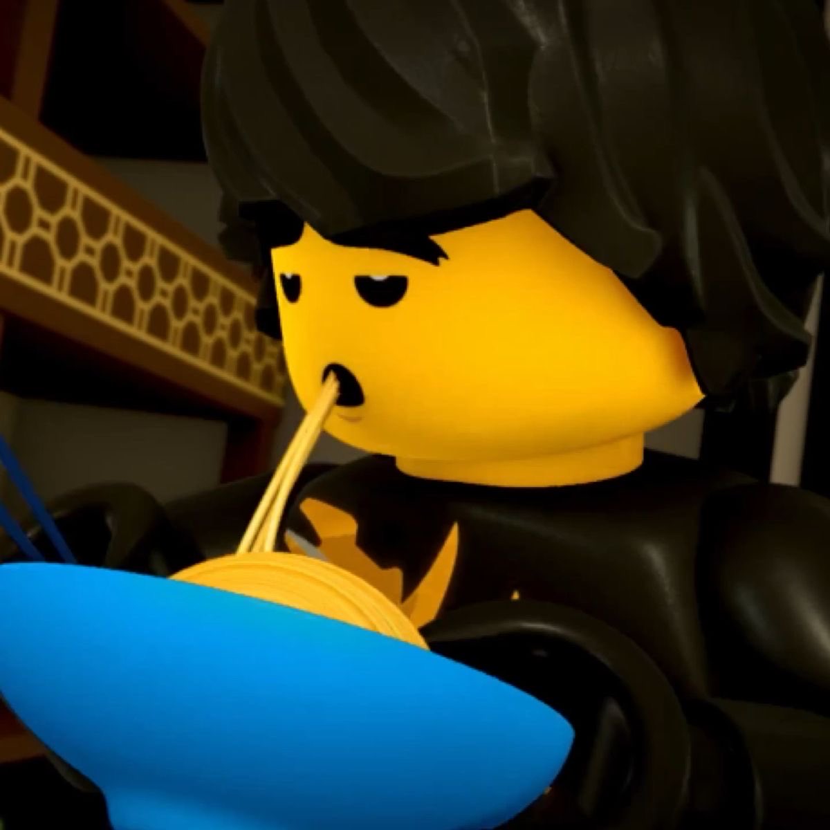 BUCKETOFCOLE's tweet photo. his bangs absolutely serving while he’s stuffing his face https://t.co/k6LByRwxLa