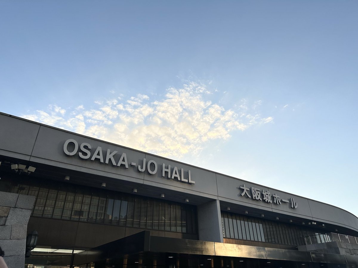 macarock_Fc's tweet photo. 🎤 ***【#マカロックツアーvol22】🎤
 
「マカロックツアーvol.22 」✨
座から新たな物語が始まる
🎶
📍大阪城ホール
 
リンクを見る 👇
https://t.co/56pi6ByppF
 
#マカロニえんぴつ
#マカロックツアーvol22 https://t.co/rpp4zHn4BE