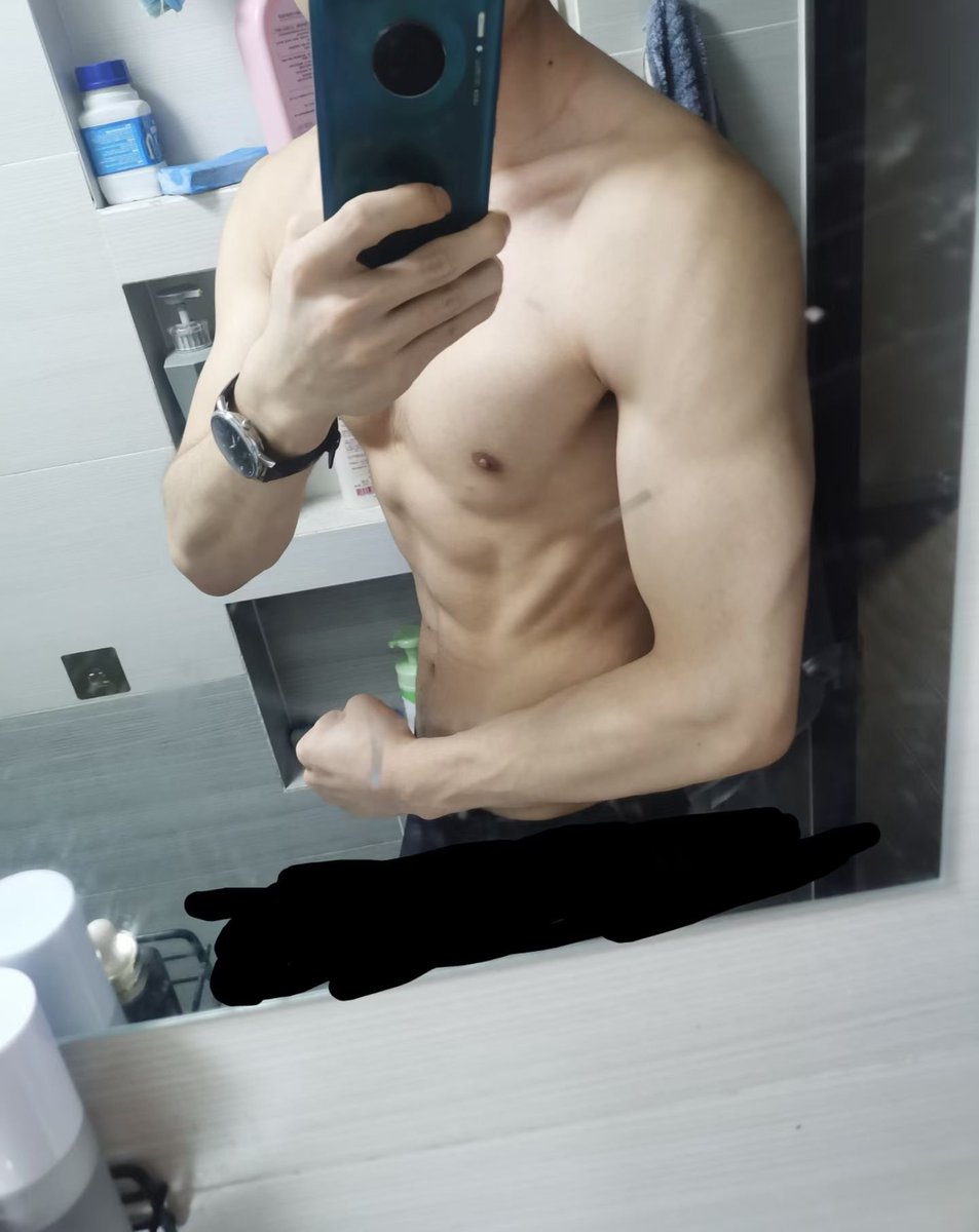 nnyn34253's tweet photo. 所以呢 来个妈妈好嘛 调调我这个硕士男研 释放一下压力。#小狗 #妈妈 #腹肌男 #薄肌 #男大 #男研 #大几把 https://t.co/uIM0YCxvNU