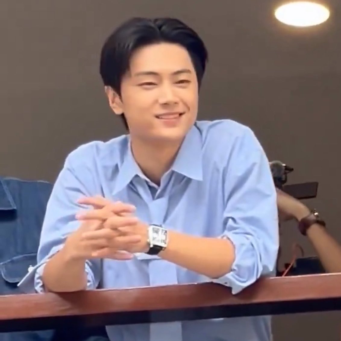 jjjongvely's tweet photo. my lovely smiley boy in baby blue https://t.co/R1IBGZzNK5