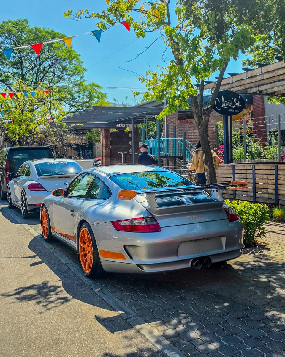Zero2Turbo's tweet photo. Hazelwood looking a little brighter today 😎

Not one, but TWO Porsche 911 997 GT3 RS models out together.

We'll happily take double the RS goodness 🔥

#ExoticSpotSA #Zero2Turbo #SouthAfrica #Porsche #997GT3RS https://t.co/dfW4uYUrac