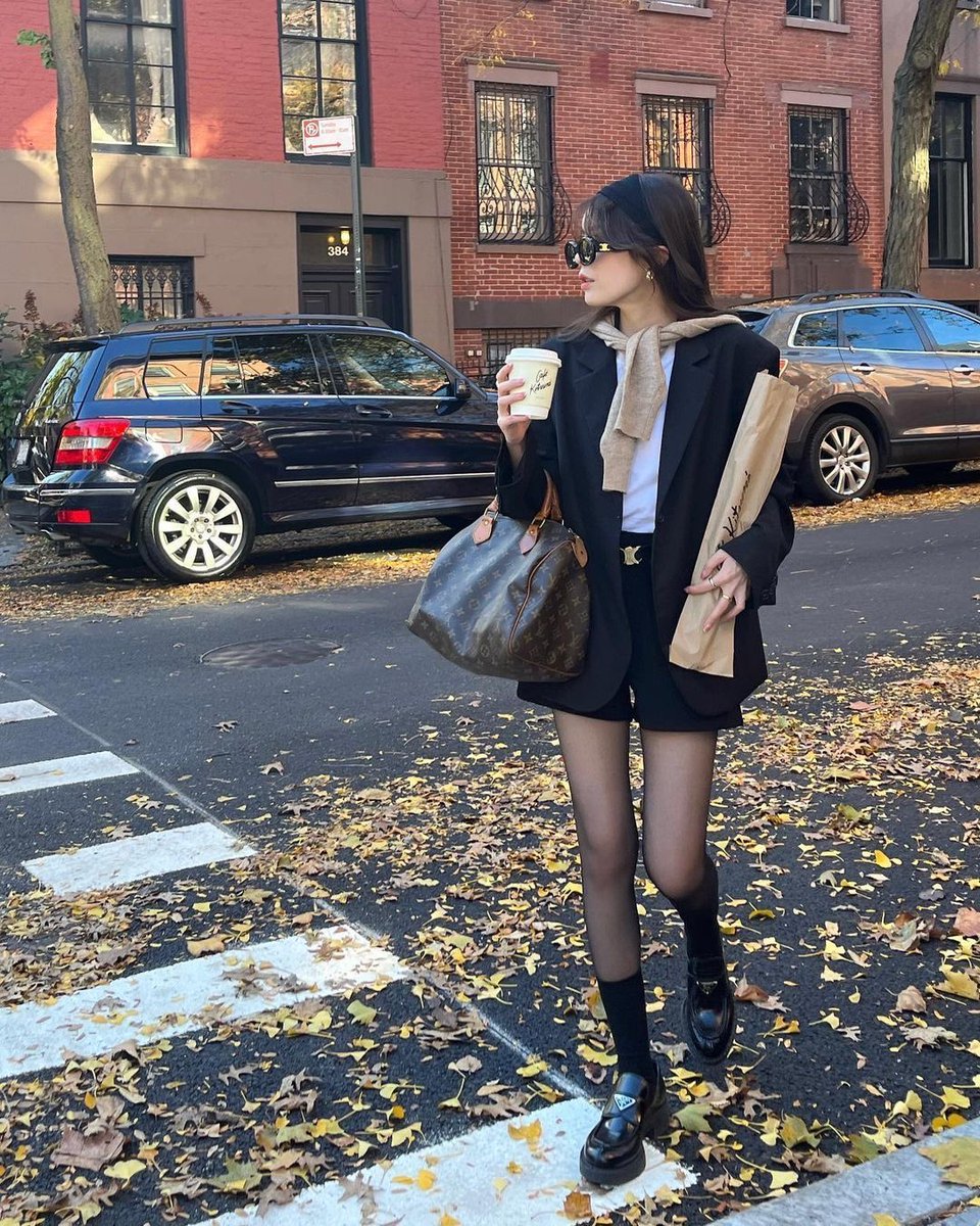 idol____mood's tweet photo. 今年やりたい秋服スタイル🍂
グレーを纏った大人っぽい感じ堪らん…… https://t.co/T1fdvAyVek
