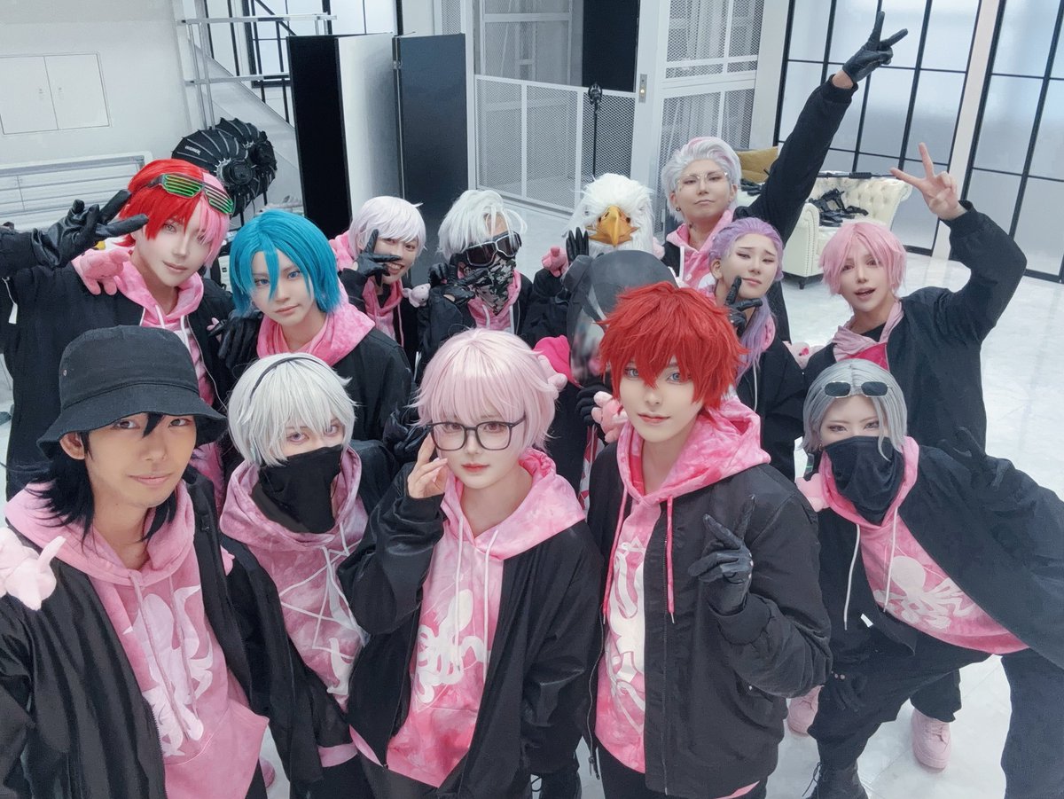sumir323's tweet photo. stgr.cos.⑧⑥⑧

主催‼️
念願の併せみんなのおかげでやっと出来たし全員集めることが出来て最高💕

#ストグラ仮装 https://t.co/vNsqp4VEPp