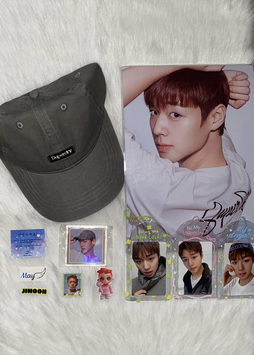 Beyond8991's tweet photo. FINALLY GOT MY ORDER!!

tysm @meiji05725 🥹💕 https://t.co/vSRqVcNs30